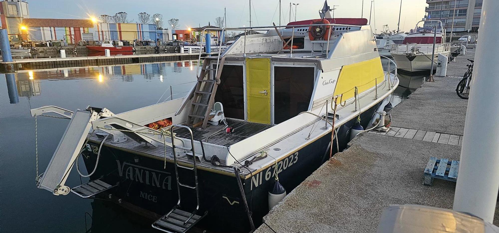 Sur L'eau Confort Botel